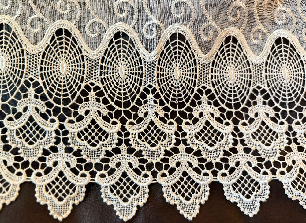Chocolate and Lace Day Bag